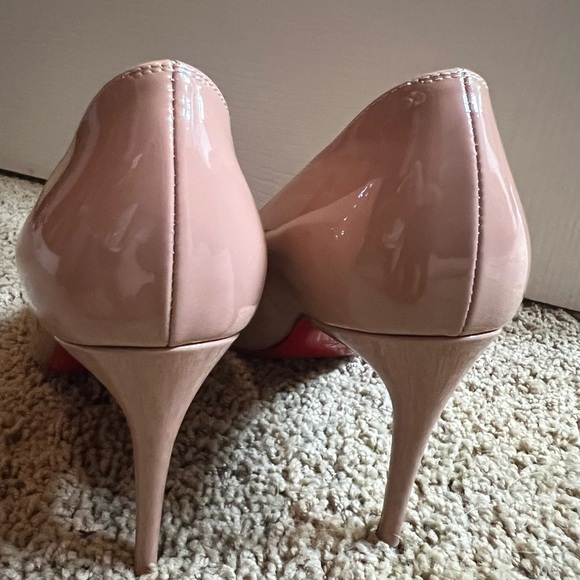 Christian Louboutin patent leather pumps - Picture 3 of 5